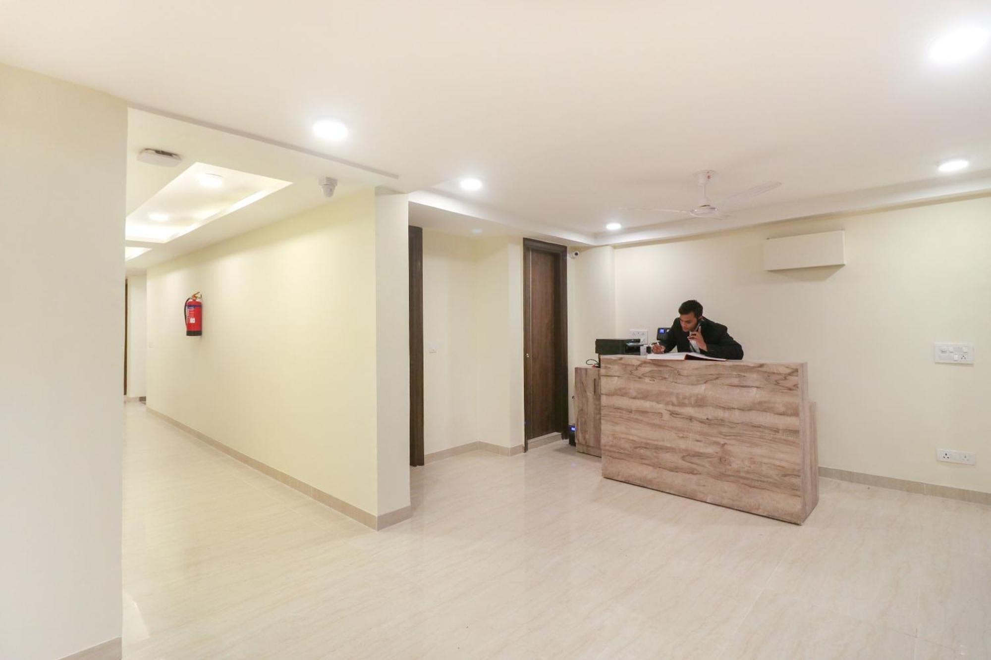 Super Hotel O Comfort Residency Near Artemis Hospital Gurgaon Extérieur photo