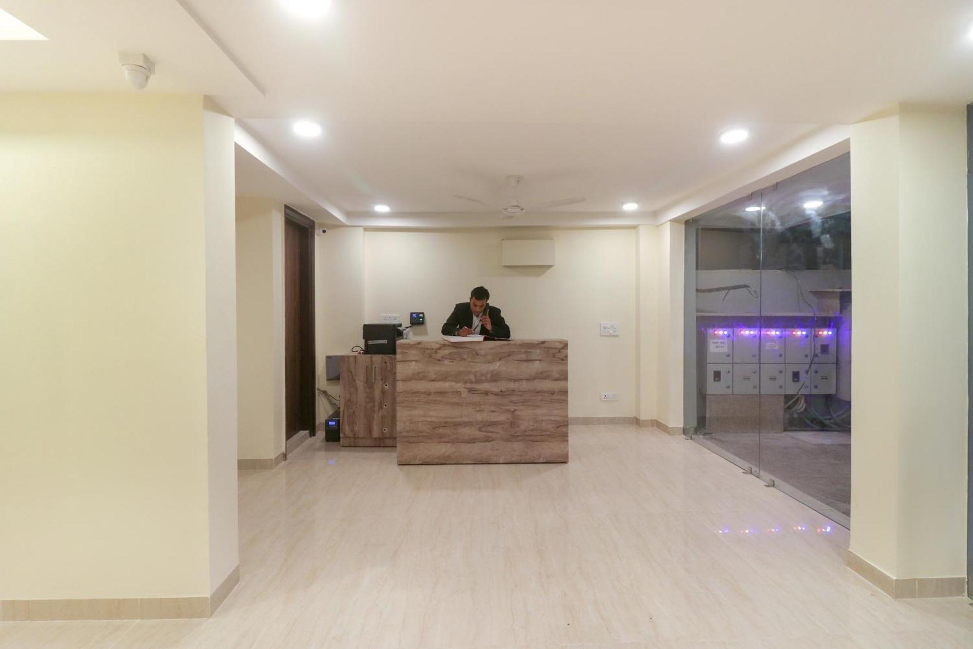 Super Hotel O Comfort Residency Near Artemis Hospital Gurgaon Extérieur photo